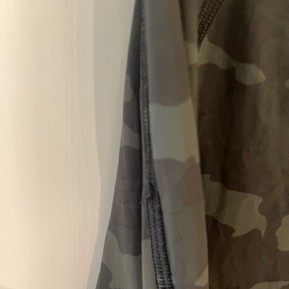 lululemon athletica Camo Black Top - Picture 6 of 7